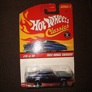 2006 Hot Wheels Classics Series 2 Spectraflame Purple 69 Dodge Charger 16 of 30.